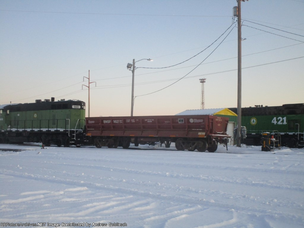 BNSF 902733, NLR 1610 + 421